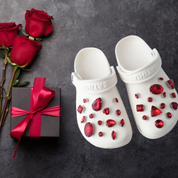 Ruby Red Glass Rhinestone Shoe Charms - Picture 4 of 10